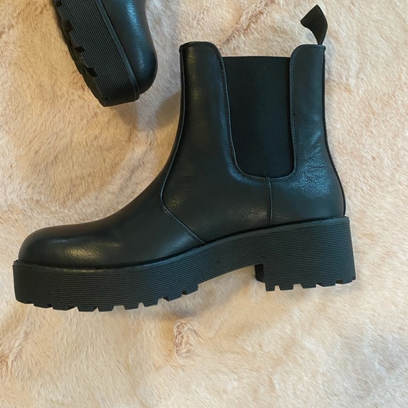 dirty laundry margo chelsea boot